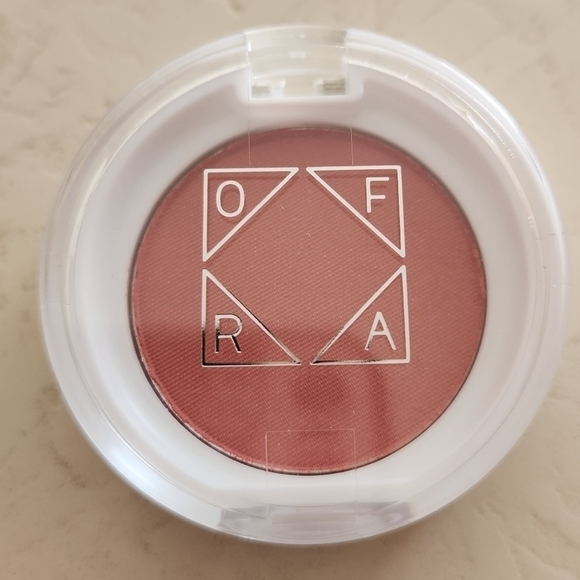 Ofra Blush in Candy Apple - Picture 1 of 4